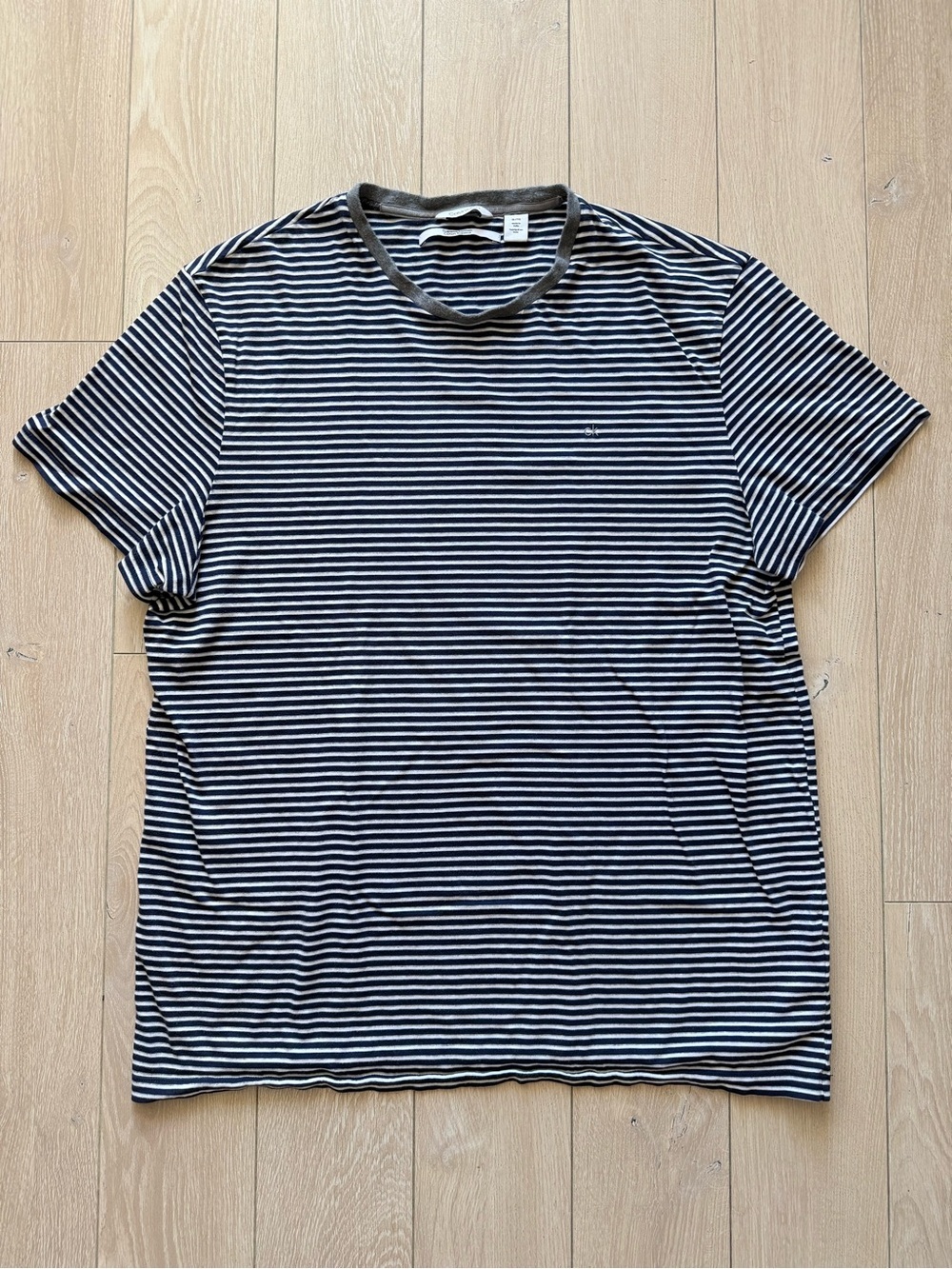 Calvin Klein Supima Cotton Striped Crewneck T-Shirt Navy & White Size XL Men’s